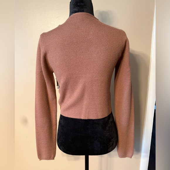 Lane 201 Fringe Sweater - size small - NWOT - Picture 4 of 5